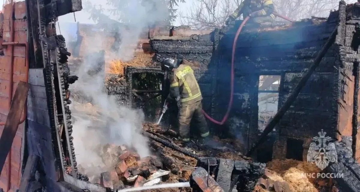 За сутки в Саратовской области произошло 30 пожаров, один человек погиб в Балакове