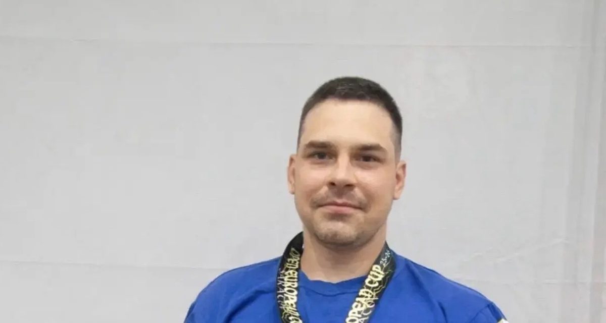 Пожарный из Саратова выжал рекордные для себя 170 кг и выиграл Кубок Европы