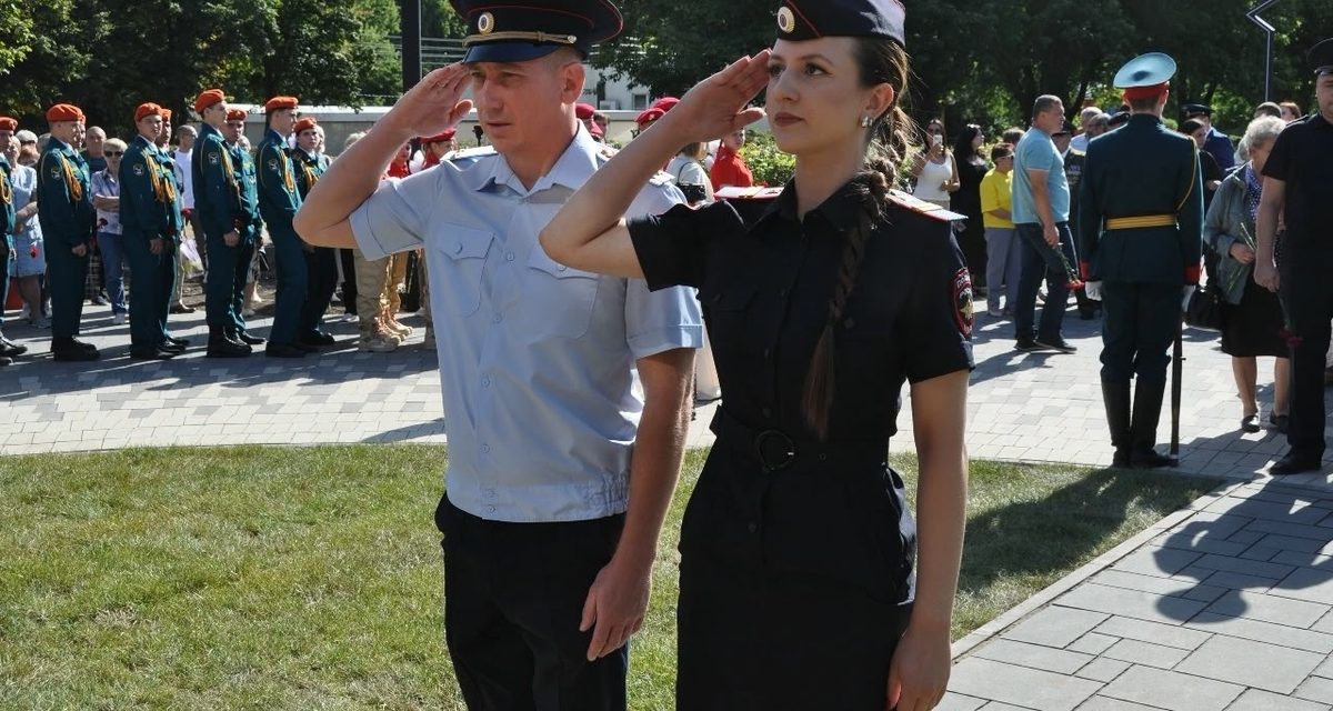 В Балакове открыли памятник майору Вячеславу Малярову, погибшему при освобождении заложников в Беслане