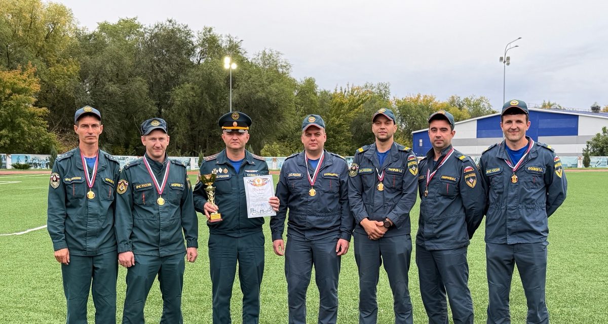 Пожарные из Саратова третий год подряд победили на соревнованиях по боевому развертыванию
