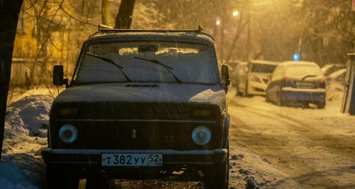 В Саратове водитель «пятёрки» без номеров удирал от ДПС и выезжал на встречку