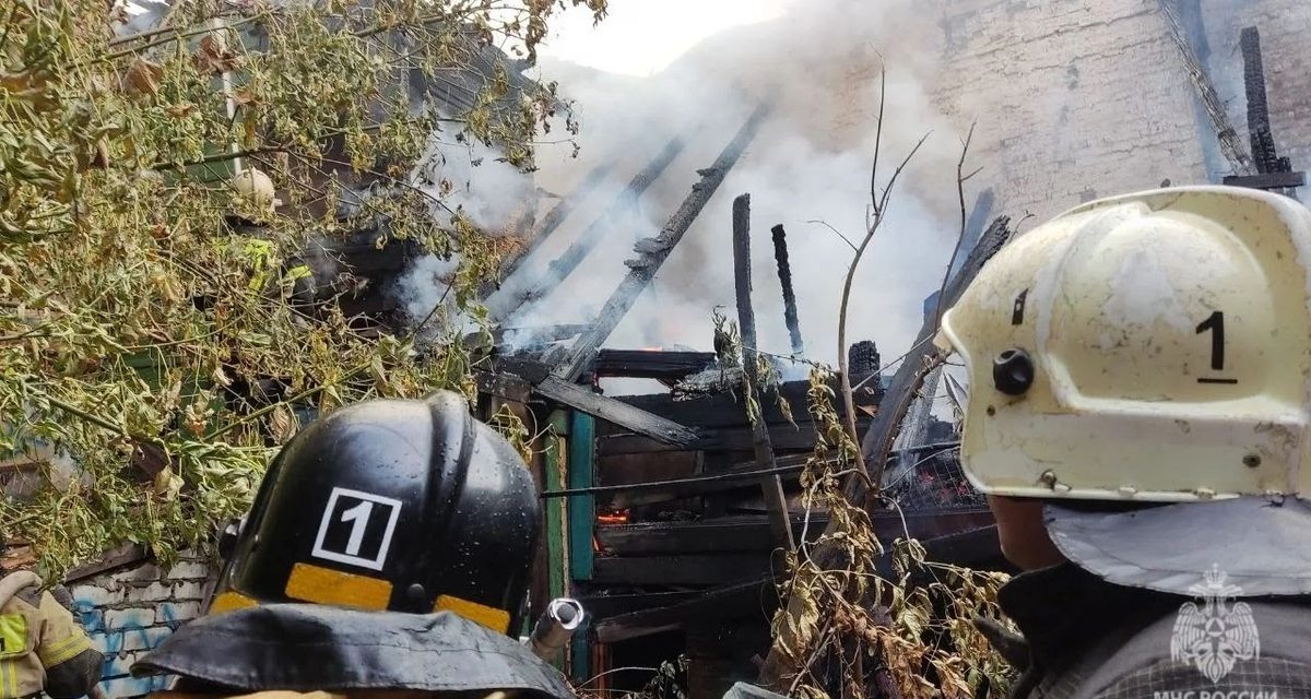 За сутки в Саратовской области произошел 21 пожар, в селе Богородское погибла женщина